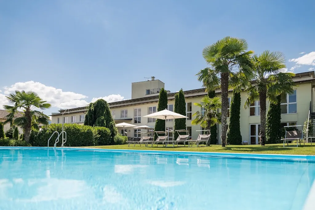 Hotel Mandelhof_Cornaiano_slider_image_1