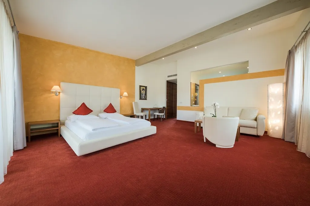 Hotel Mandelhof_Cornaiano_slider_image_3