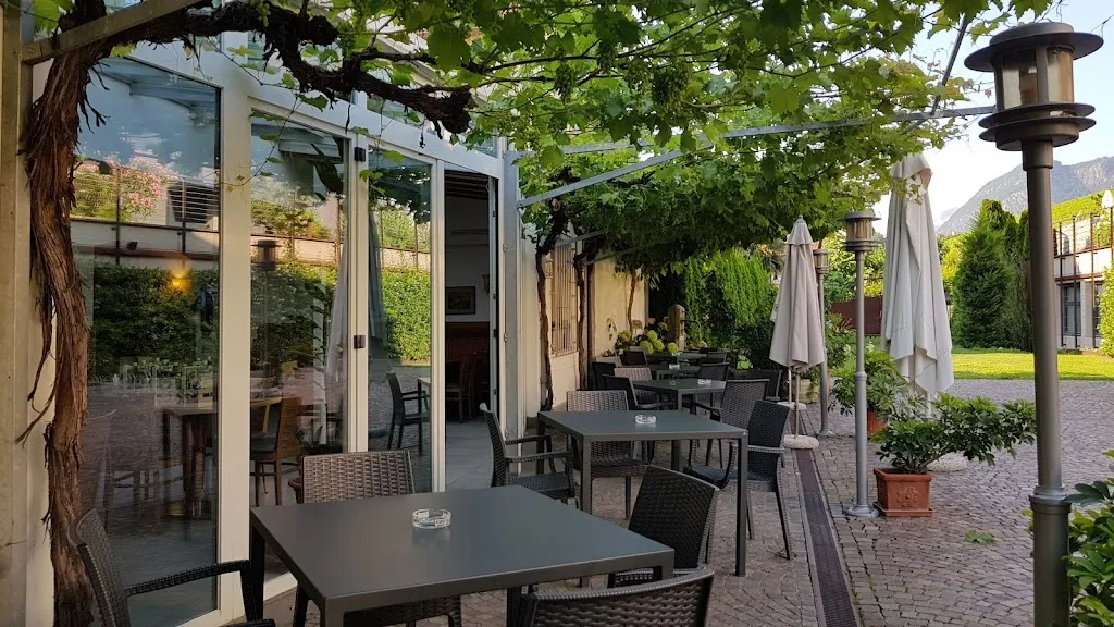 Gasthof Zum Guten Tropfen restaurant in Cornaiano