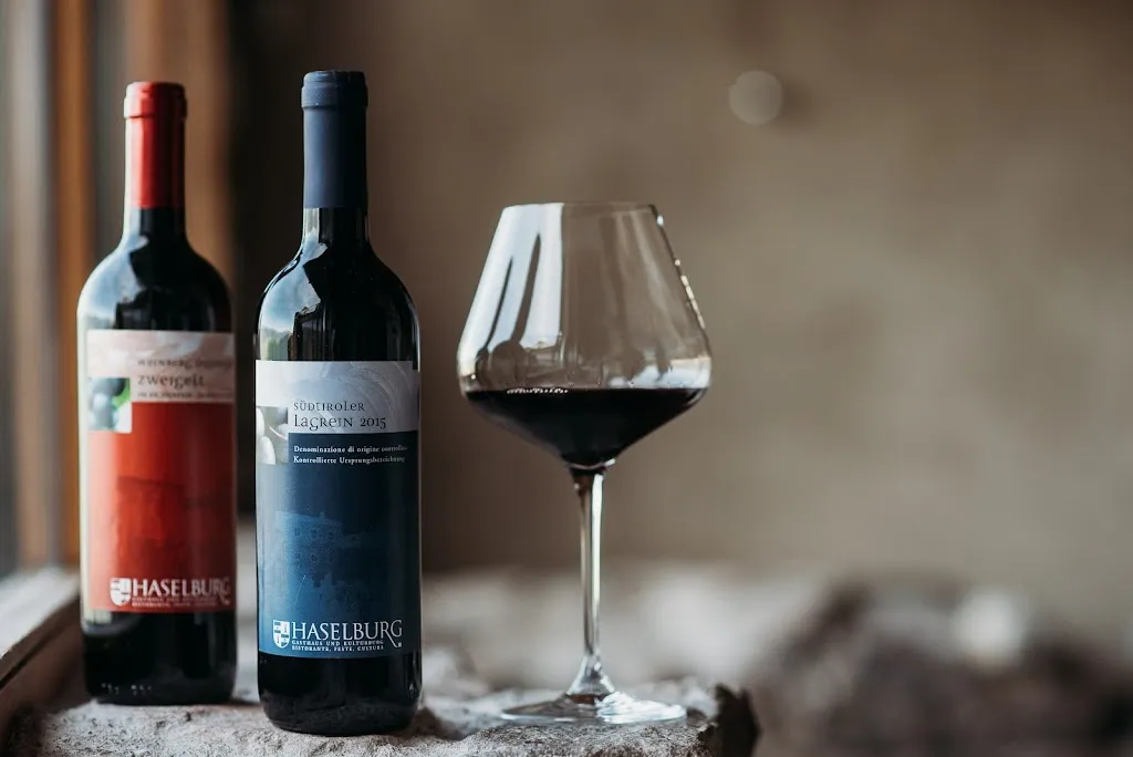 Restaurant Haselburg_Cornaiano_slider_image_3