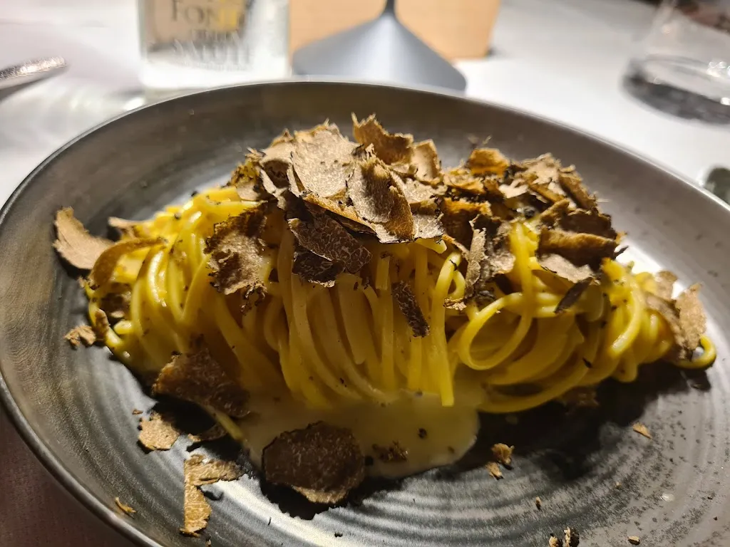 Weger Restaurant_Cornaiano_slider_image_3