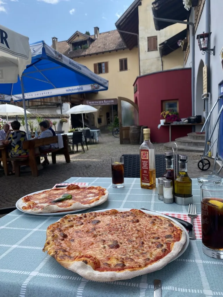 Noura Alharbi_Überetscher Keller - Restaurant/Pizzeria/Grill_Cornaiano_review