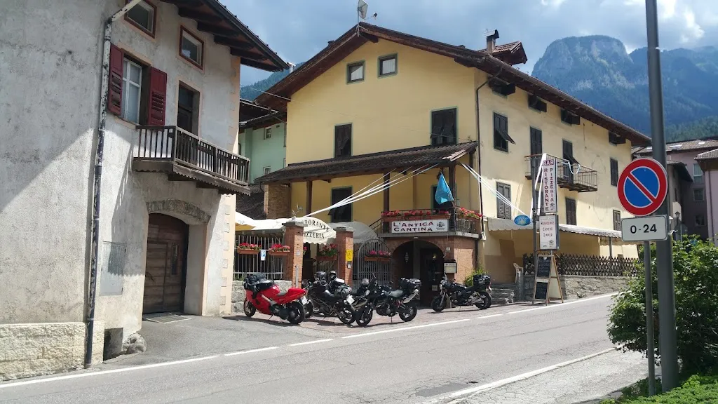 Ristorante Pizzeria Antica Cantina_Dimaro_slider_image_3