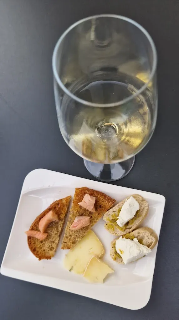 Sebastian Jung_._Dimaro_review