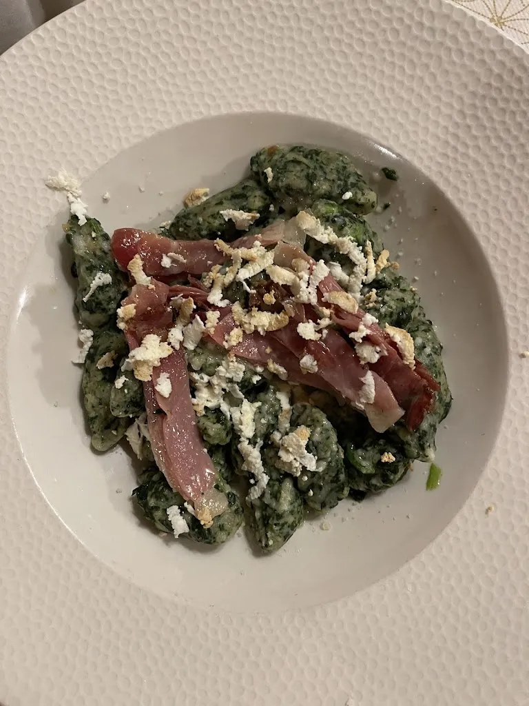 Emanuele Baldassarre_B&B Agostini Pizzeria Ristorante_Fai della Paganella_review