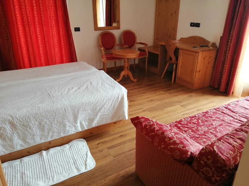 Hotel Pizzeria La Pineta_Fiavè_slider_image_1