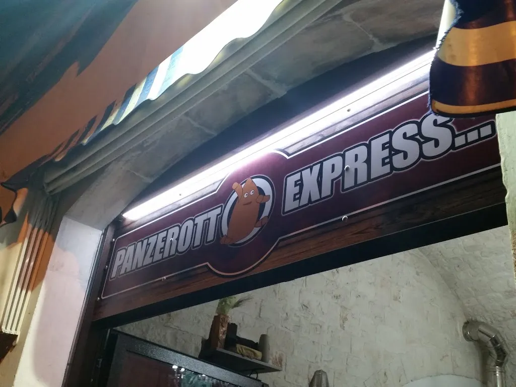 Panzerotto Express_Locorotondo_slider_image_1