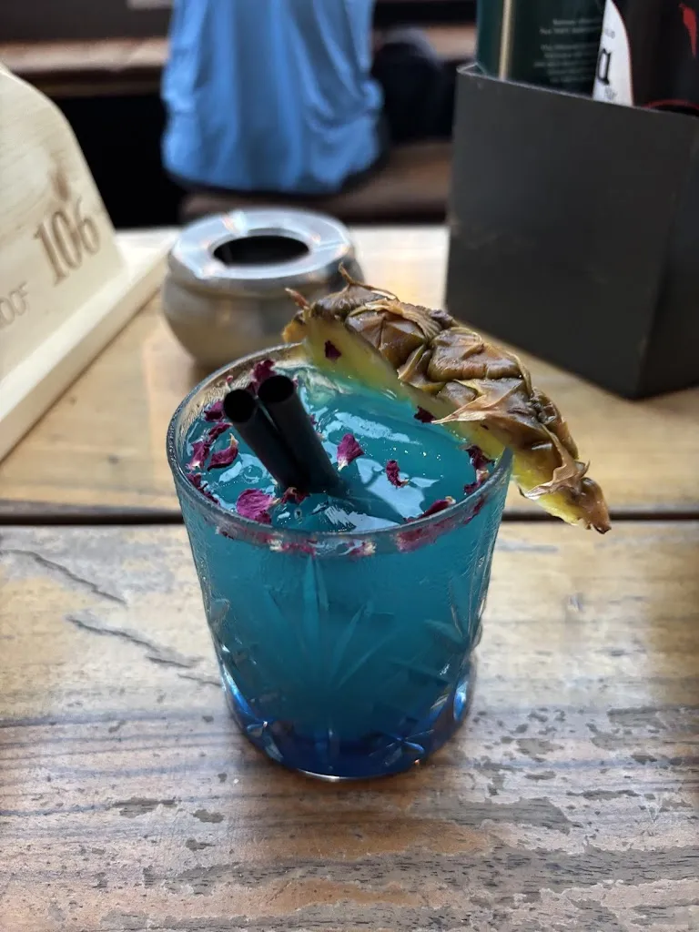 Beau Davies_Alpin Roof Flora_Fiè Allo Sciliar_review