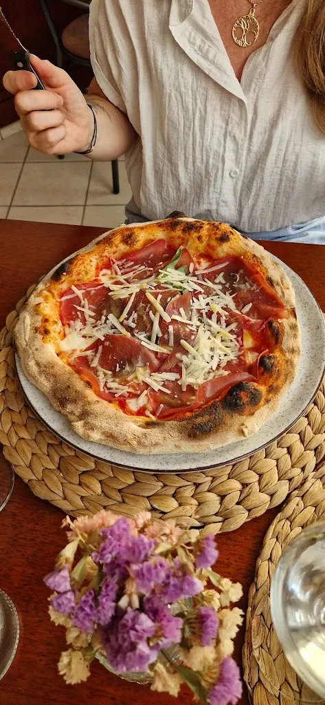 Antonio Russo_Il Priscio di Puglia - Pizzeria Contemporanea e servizio Catering su Ape food-truck_Locorotondo_review