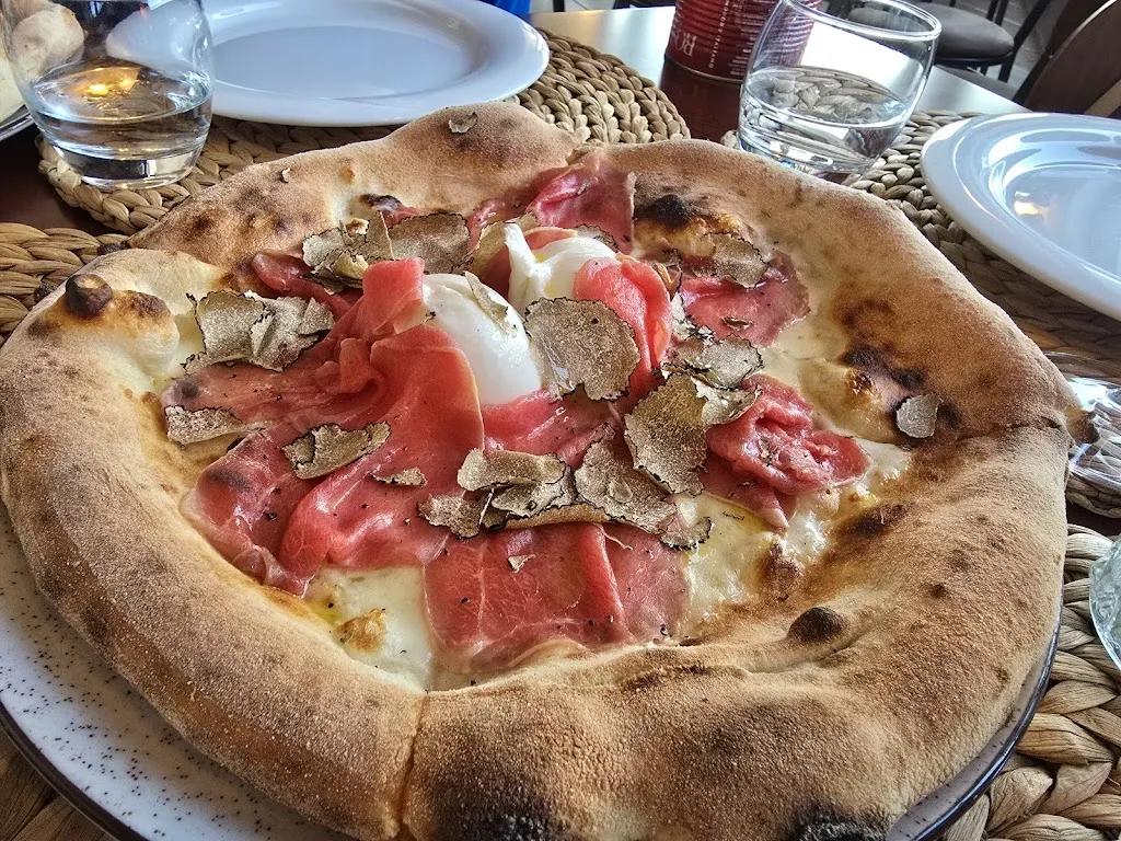 Karina_Il Priscio di Puglia - Pizzeria Contemporanea e servizio Catering su Ape food-truck_Locorotondo_review