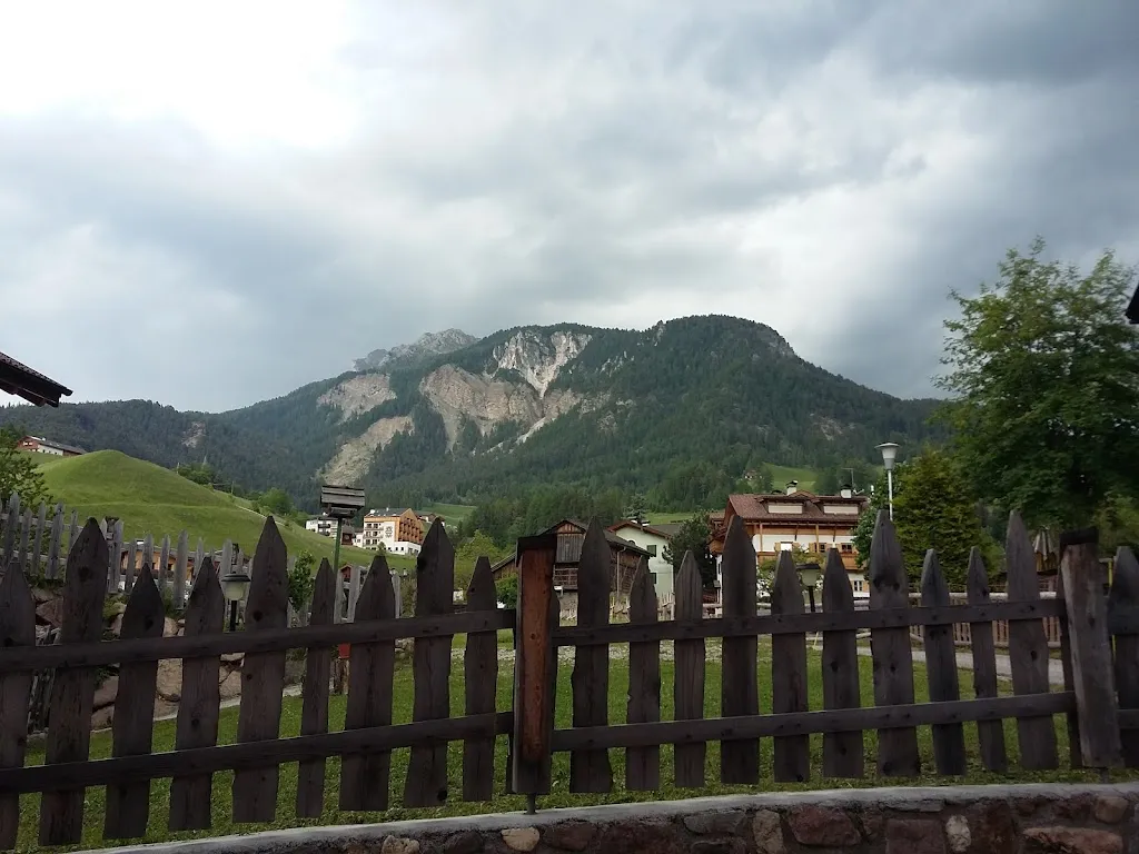 Schlosskeller_Funes - Villnoess_slider_image_3