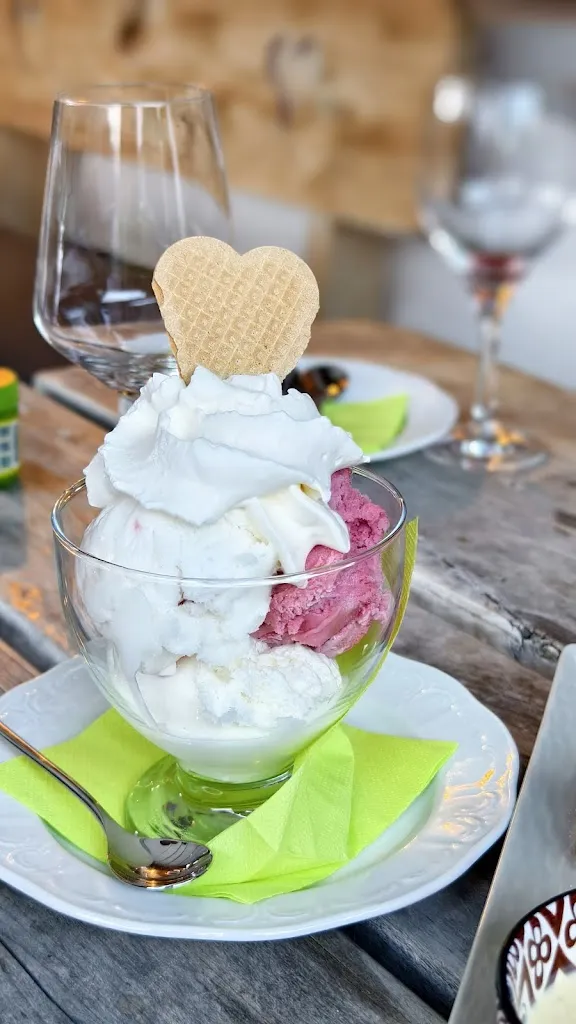 Dreimädelhaus_Funes - Villnoess_slider_image_3