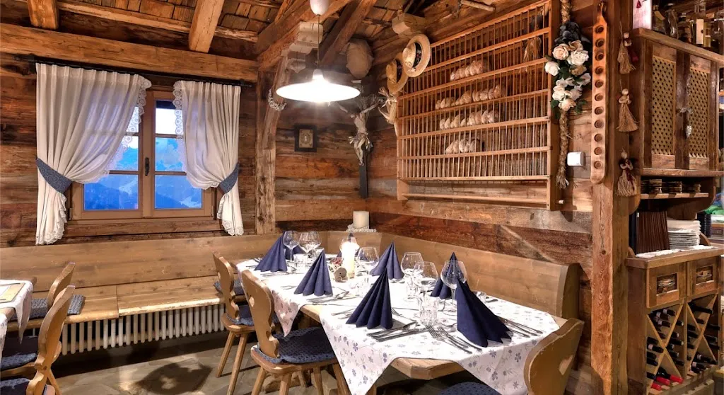 Rifugio Marmotta restaurant in Corvara in Badia