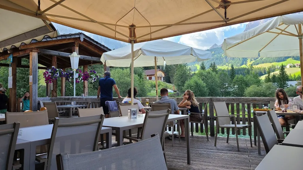 Ristorante Bar Al Lago Corvara restaurant in Corvara in Badia