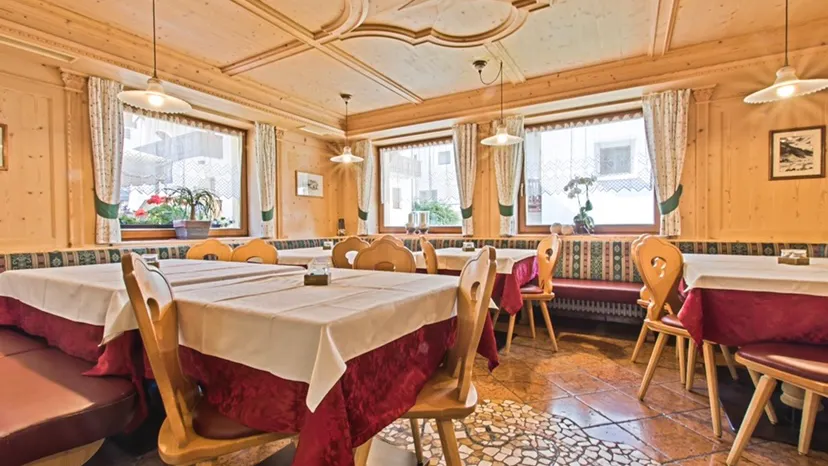 Pizzeria Caterina - Corvara ristorante a Corvara in Badia