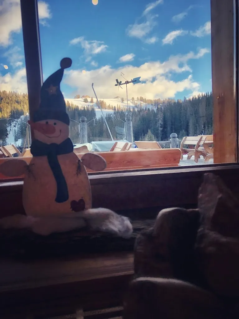 onski ski_Ütia Bamby_Corvara in Badia_review