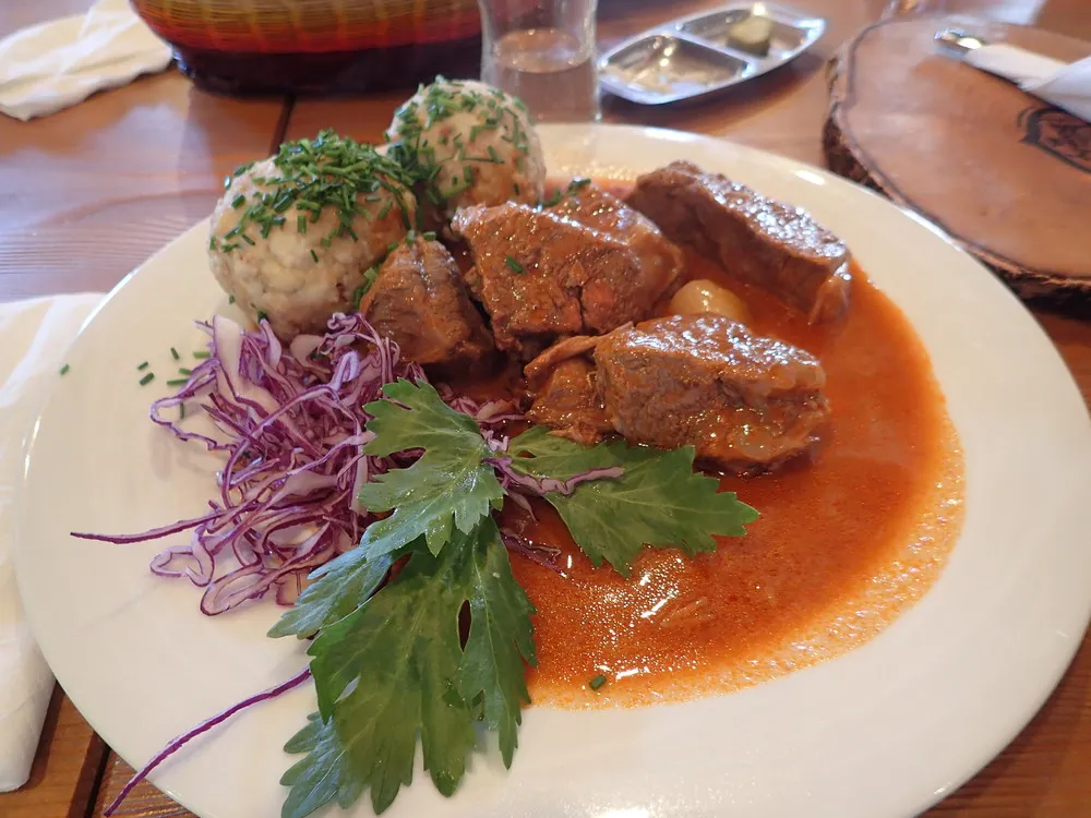 Ana Cardoso Cachopo_Ütia Bamby_Corvara in Badia_review