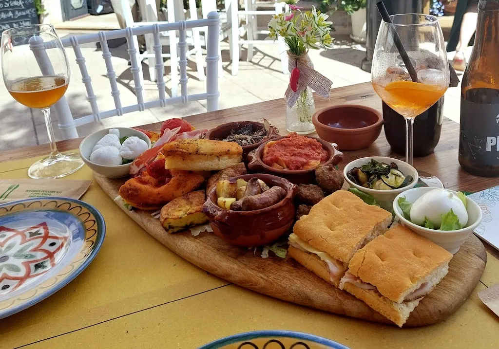 Aleksandra Ciparizovic_Tò - Aperitivi e affini_Locorotondo_recensione