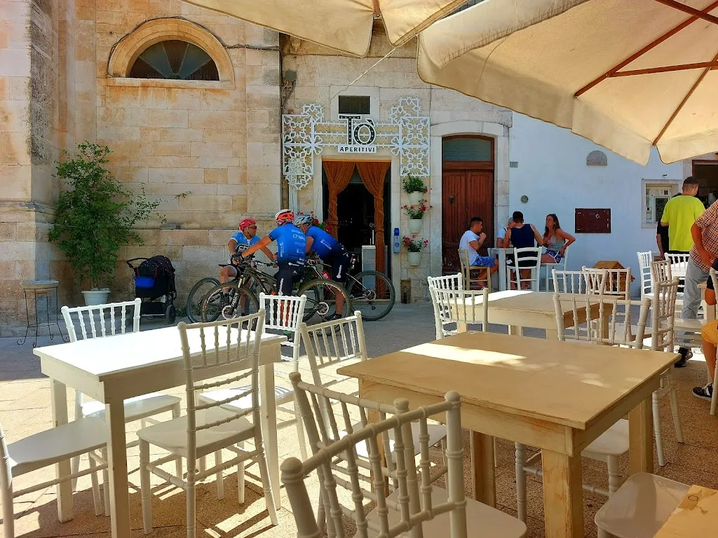 Tò - Aperitivi e affini restaurant in Locorotondo