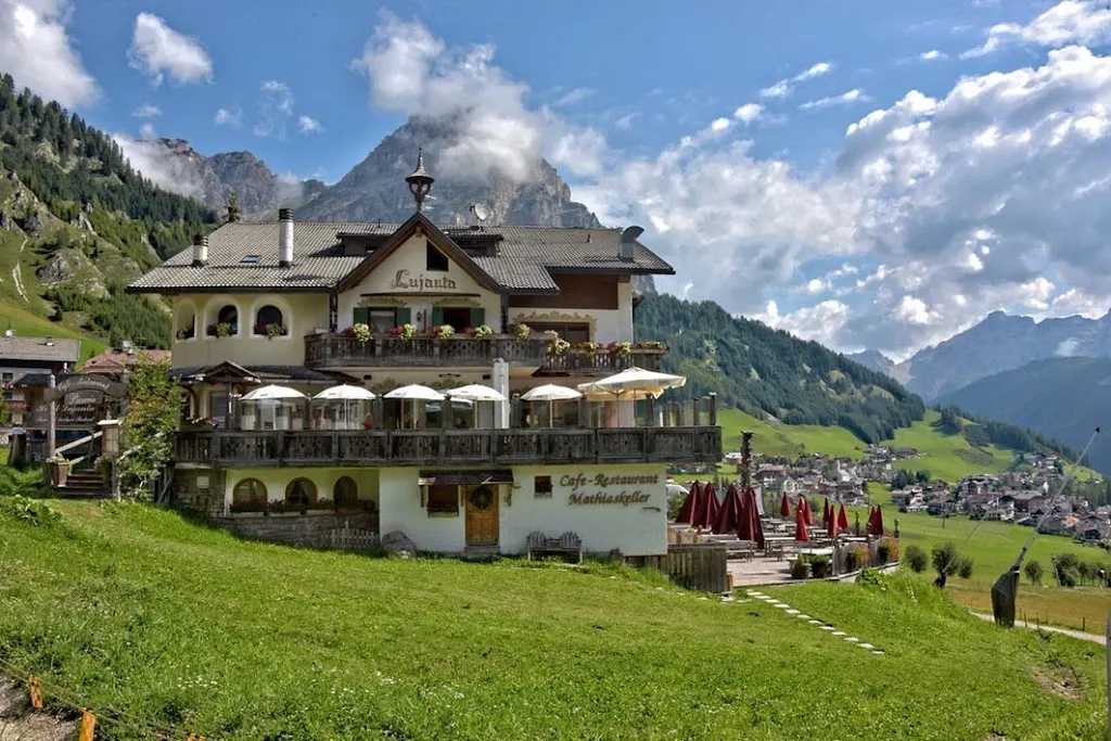 Hotel Luianta_Corvara in Badia_slider_image_1