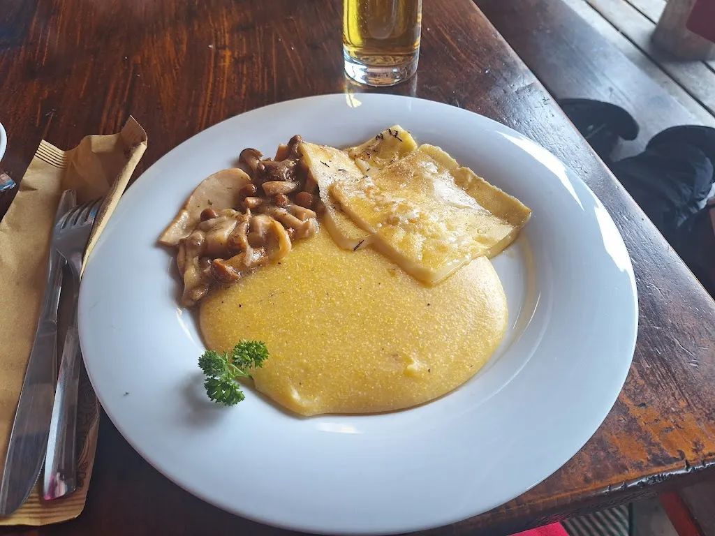 Michael Blok_Rifugio Utia Paraciora_Corvara in Badia_review