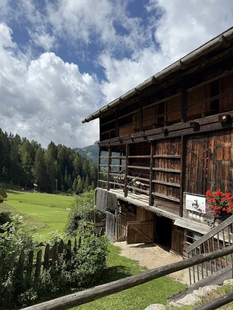 Despina Warren_Maso Alfarëi Hof_Corvara in Badia_review