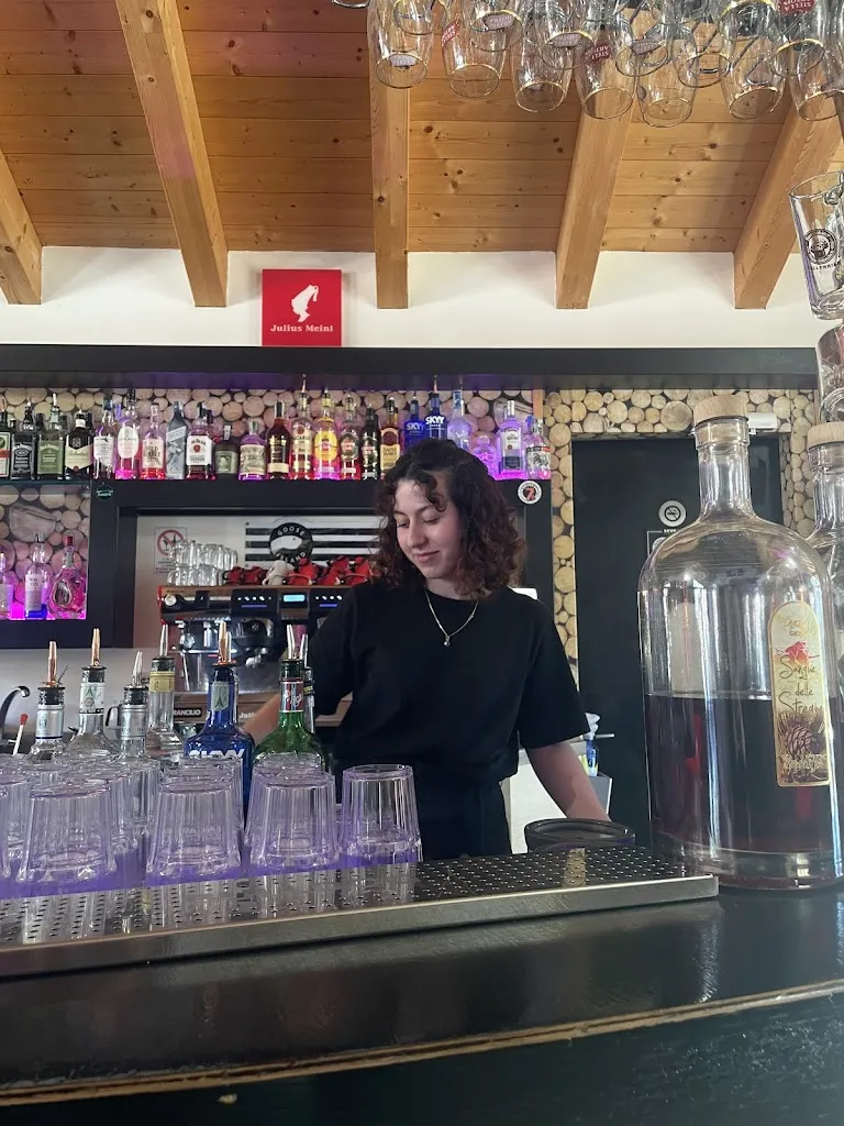 Veronika Gimino_Bistró New Seven Se Lavarone_Gionghi-Cappella_avis