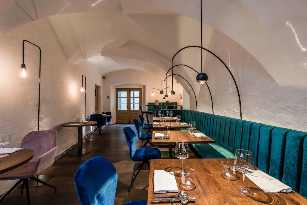 Flurin - Bar, Restaurant & Suites restaurant in Glorenza