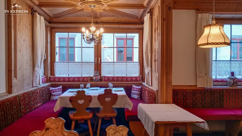 Weisses Kreiz restaurant in Glorenza