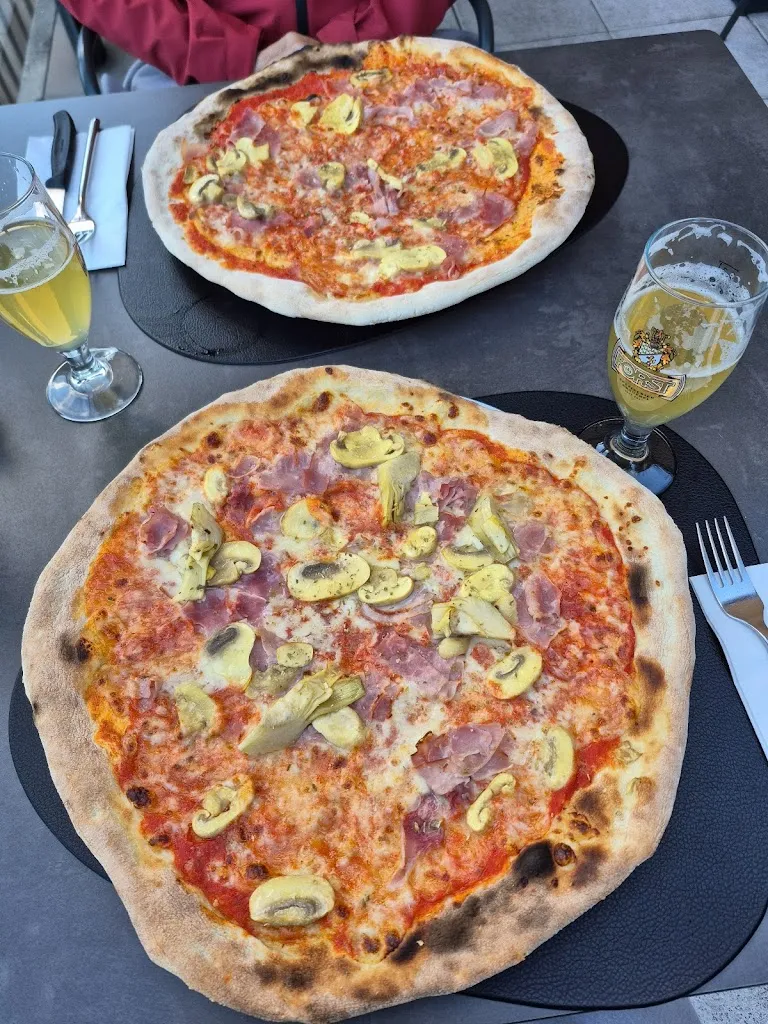 Pizzeria Restaurant Erika_Glorenza_slider_image_3