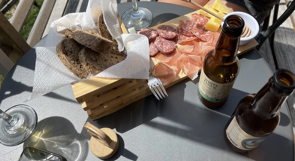 Green Gril_Grumes_slider_image_3