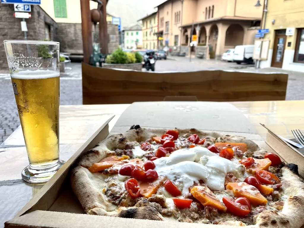 Bar Ristorante Pizzeria Stella Alpina_Grumes_slider_image_3