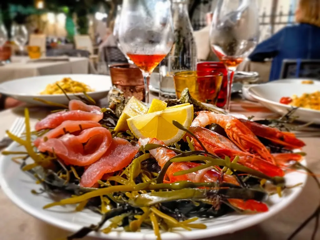 Belami - Hotel Ristorante Cantina_Maglie_slider_image_3