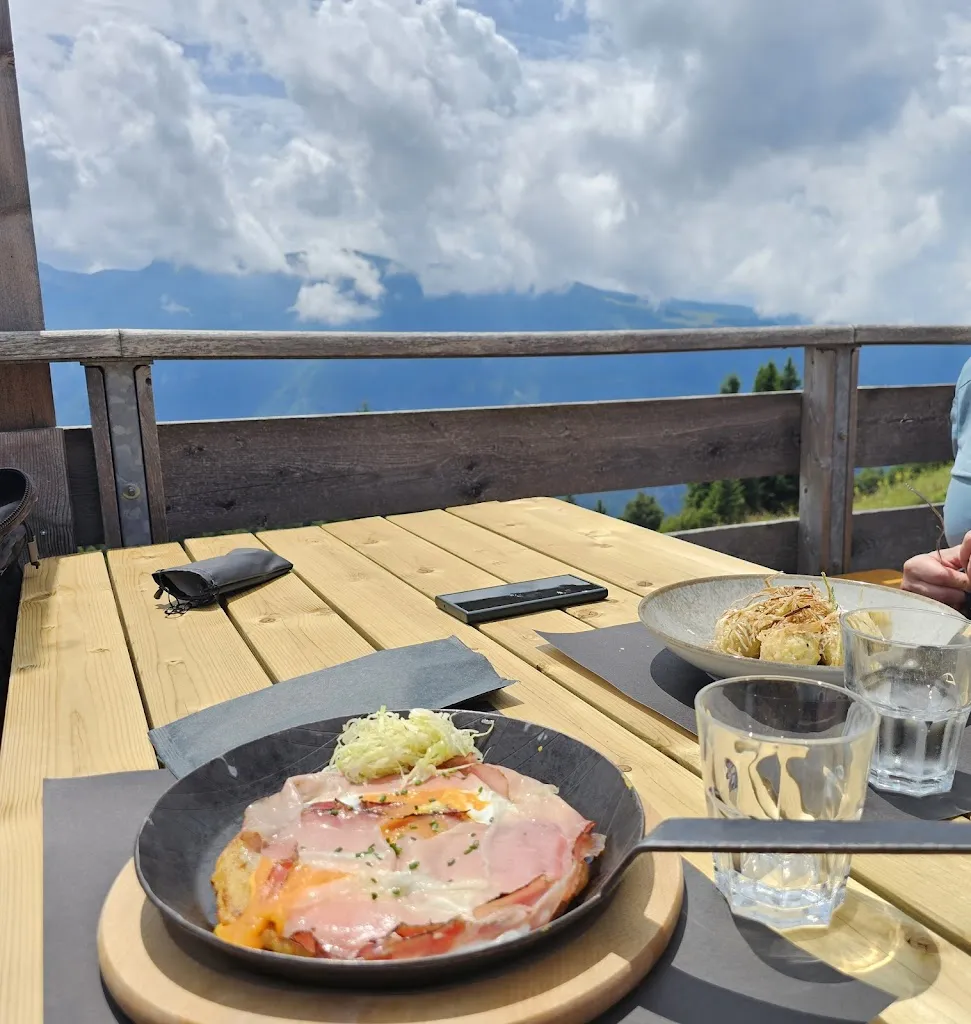 Richard_Rifugio Baita Tonda_Folgaria_review