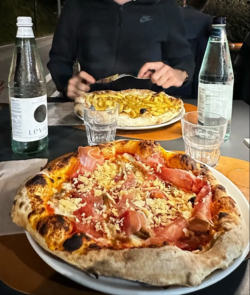 Nicole Mottin_Cappelletti pizza e cucina_Folgaria_review