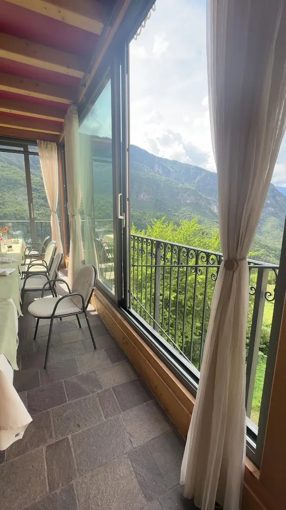 Ahmed Almarzouqi_Ristorante Pizzeria Rosspach_Folgaria_review