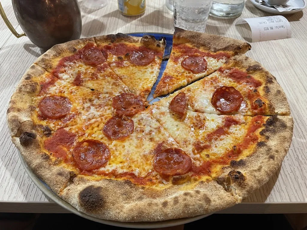 Pub Pizzeria La Caneva_Folgaria_slider_image_3