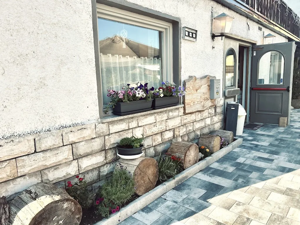 Mountain pub croz restaurant in Folgaria