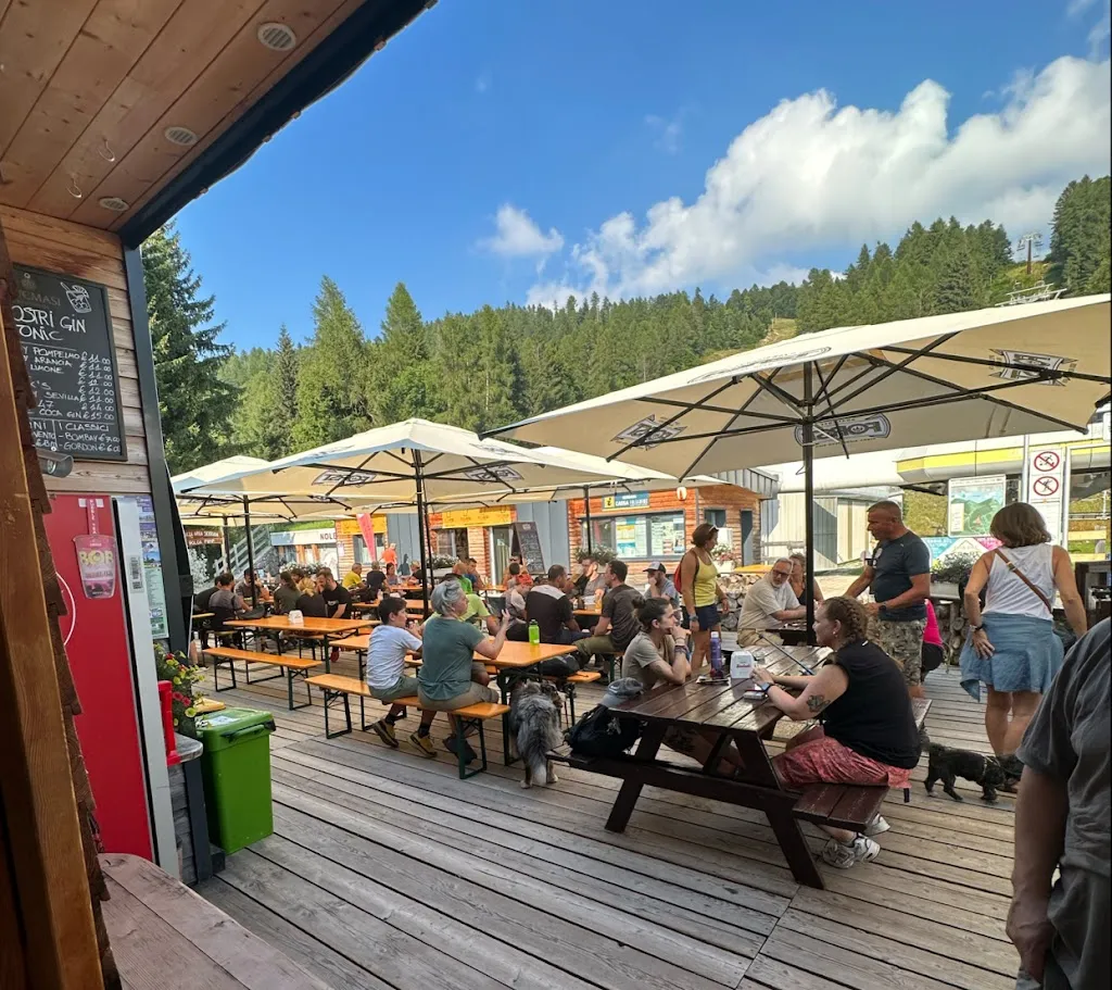 La Pendana Ski-Bar_Folgaria_slider_image_3