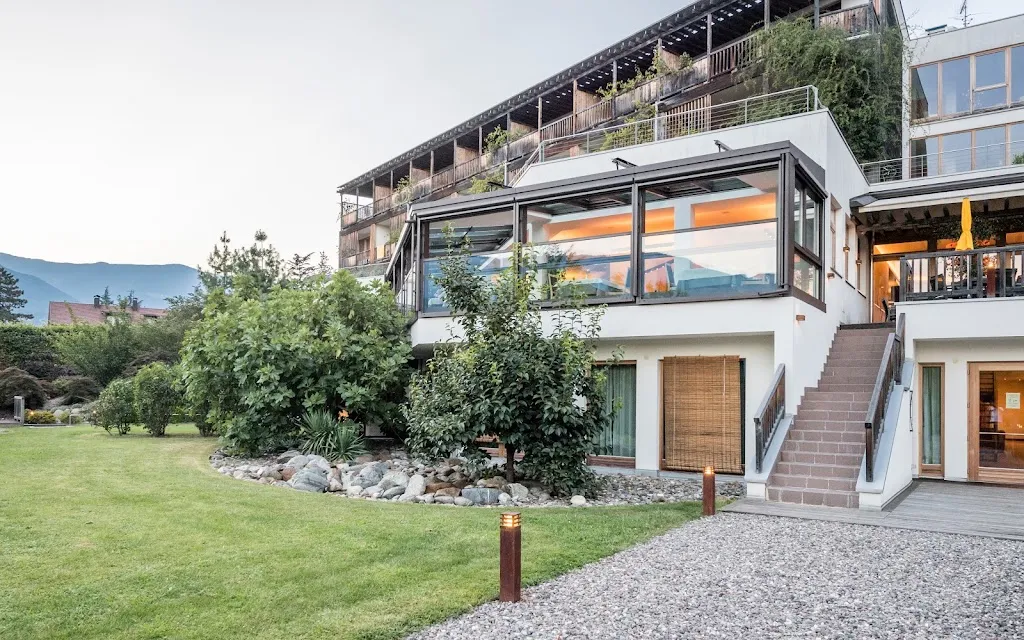 theiner's garten Das Biorefugium restaurant in Gargazzone