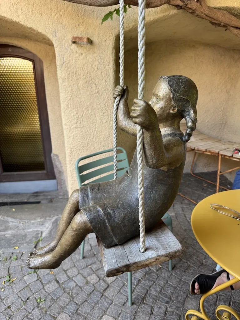 Joerg Frank Seeliger_RunstnerHofCafe_Gargazzone_review