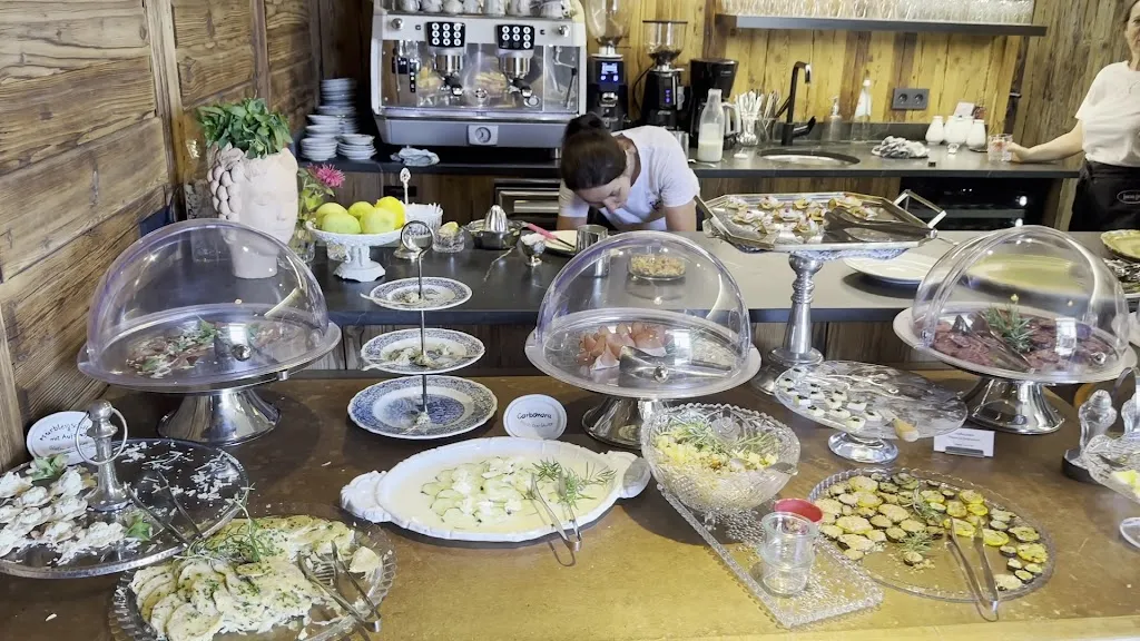 RunstnerHofCafe_Gargazzone_slider_image_2