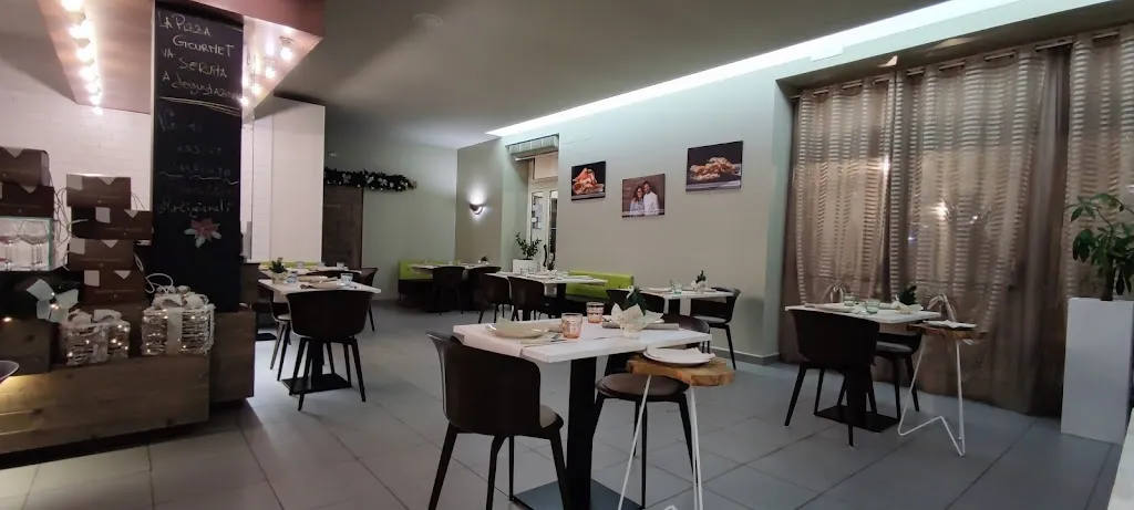 Pizzeria Giangi restaurant in Arielli