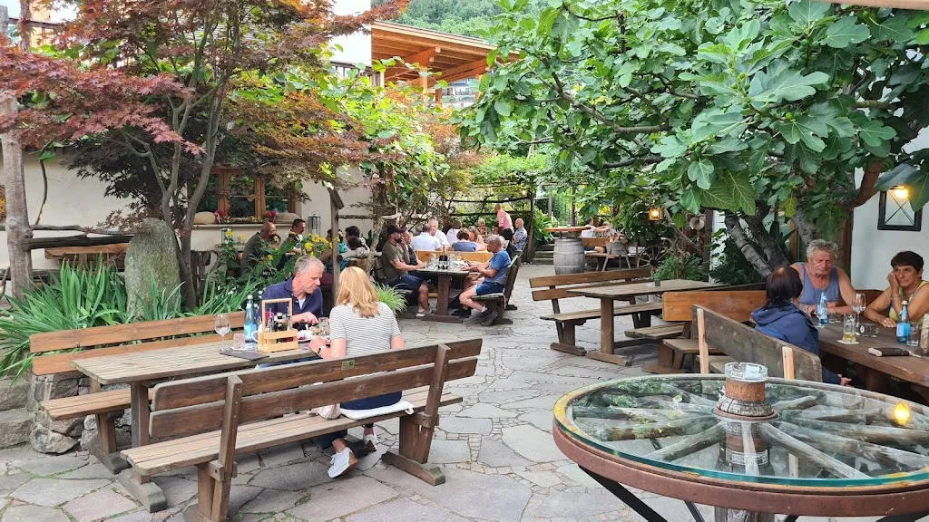 Buschenschank Rebmannkeller_Gargazzone_slider_image_1