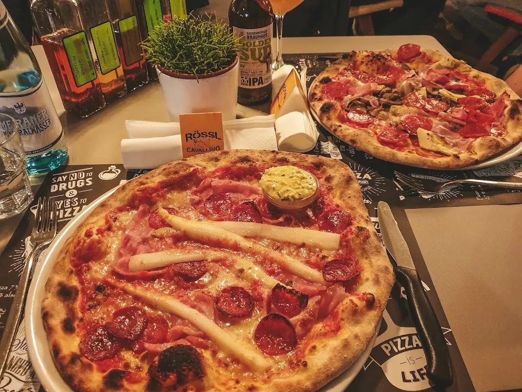 Pizzeria RÖSSL_Gargazzone_slider_image_2