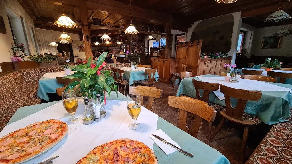 Restaurant Pizzeria Schmiedhof_Gargazzone_slider_image_1