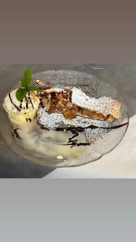 Mubera Hadzic_Restaurant Bar Stern_Lauregno_review