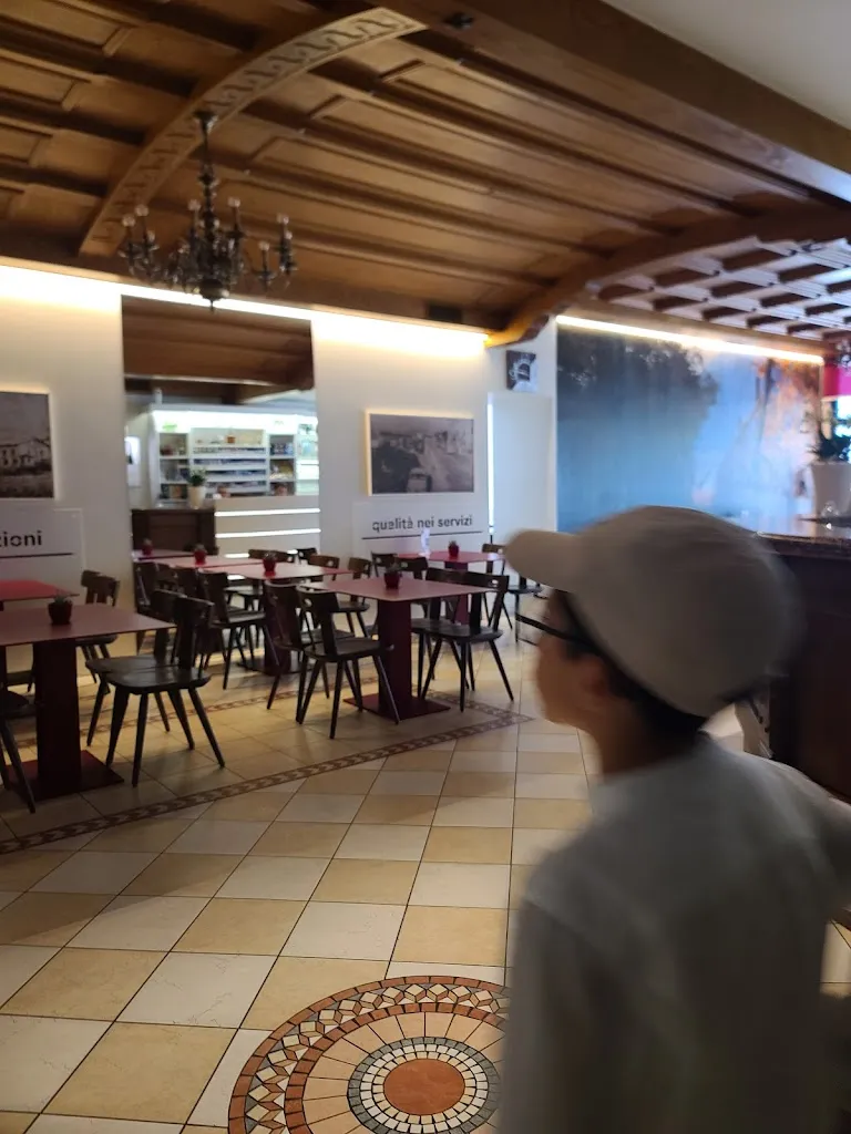 Ristorante Alla Nave restaurant in Lavis