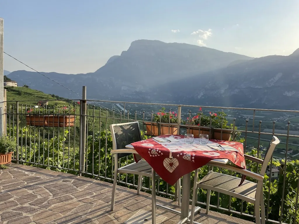 Agriturismo La Lanterna restaurant in Lavis