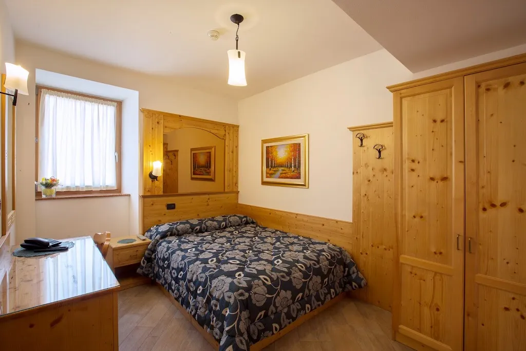 At the Ship Hotel_Lavis_slider_image_2